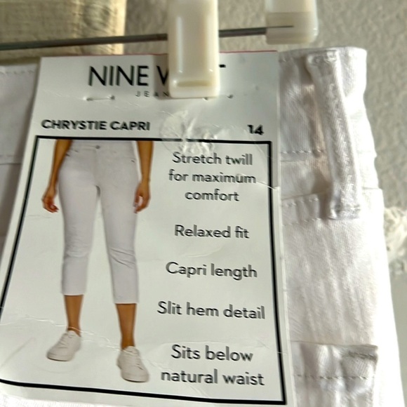 Nine West Women’s White stretch twill Chrystie Capri with slit side hem. Size 14 - Picture 13 of 16